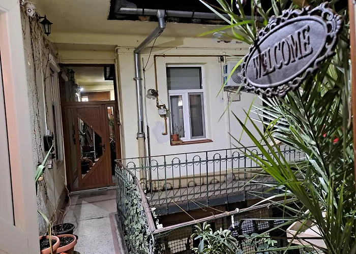 Sia\'S Home