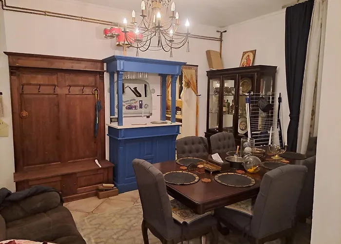 Sia\'S Home